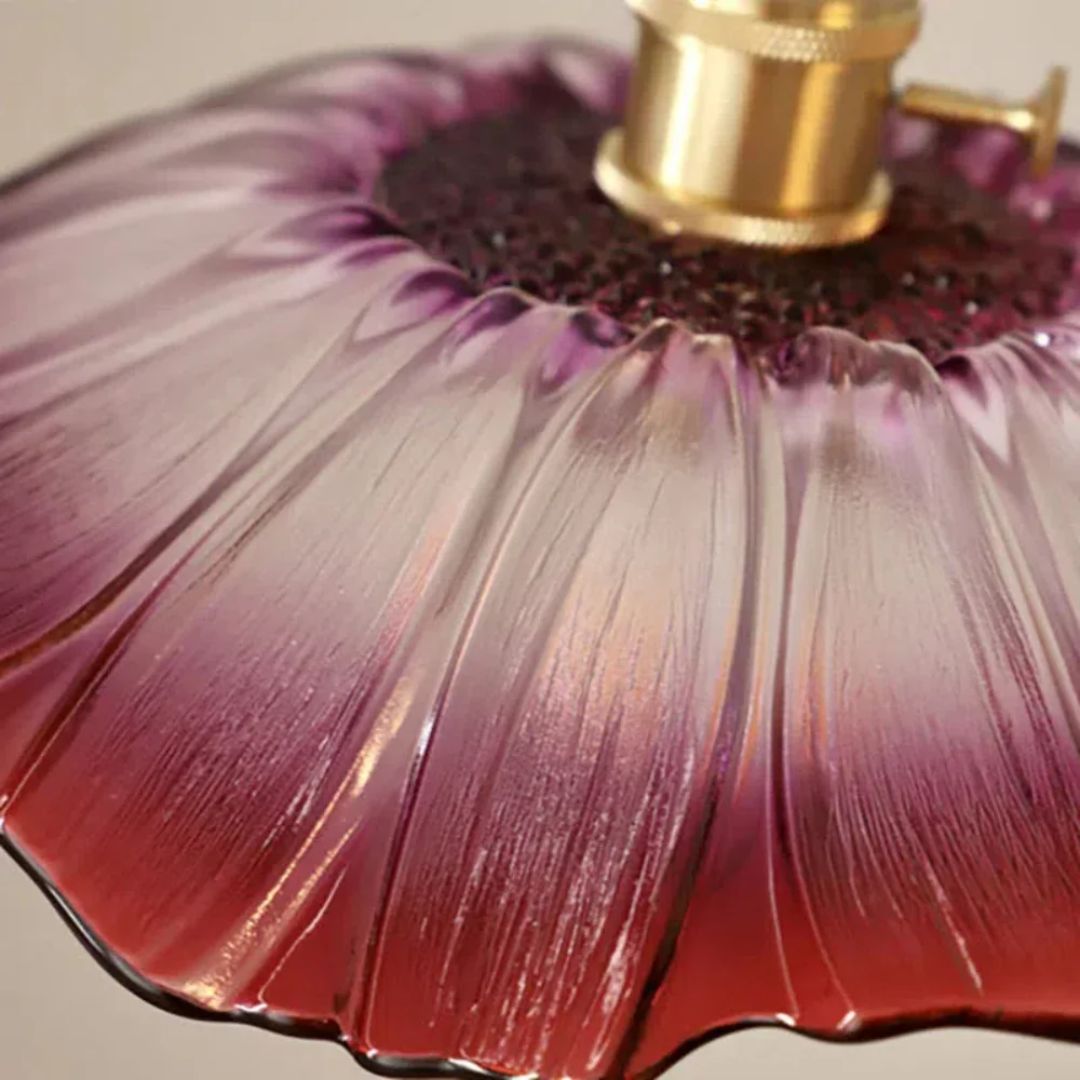 Flower-shaped pendant light – Deep red glass with a gold socket, perfect for the dining room or living room