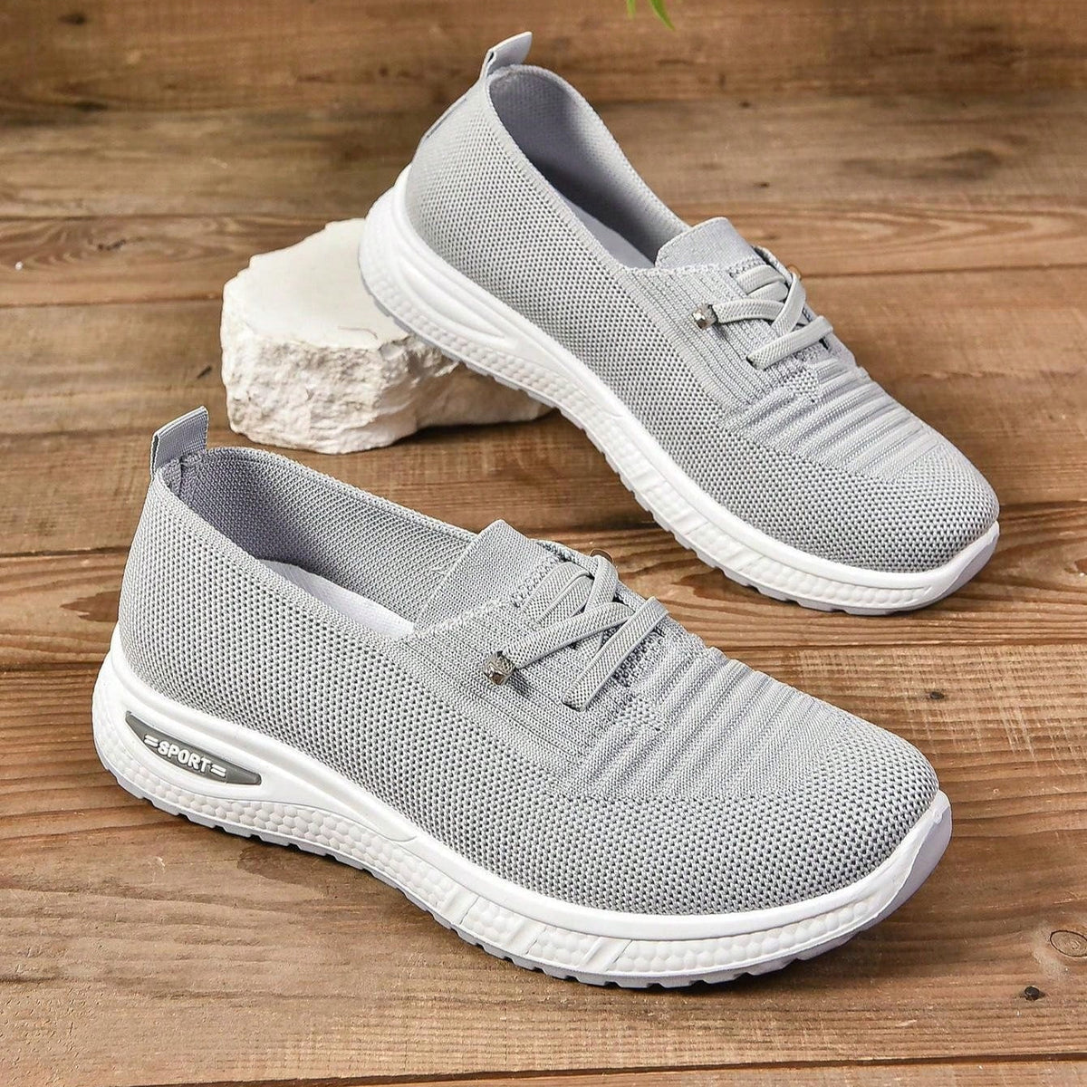 Baskets Femme Slip-On Bout Large Gris Clair