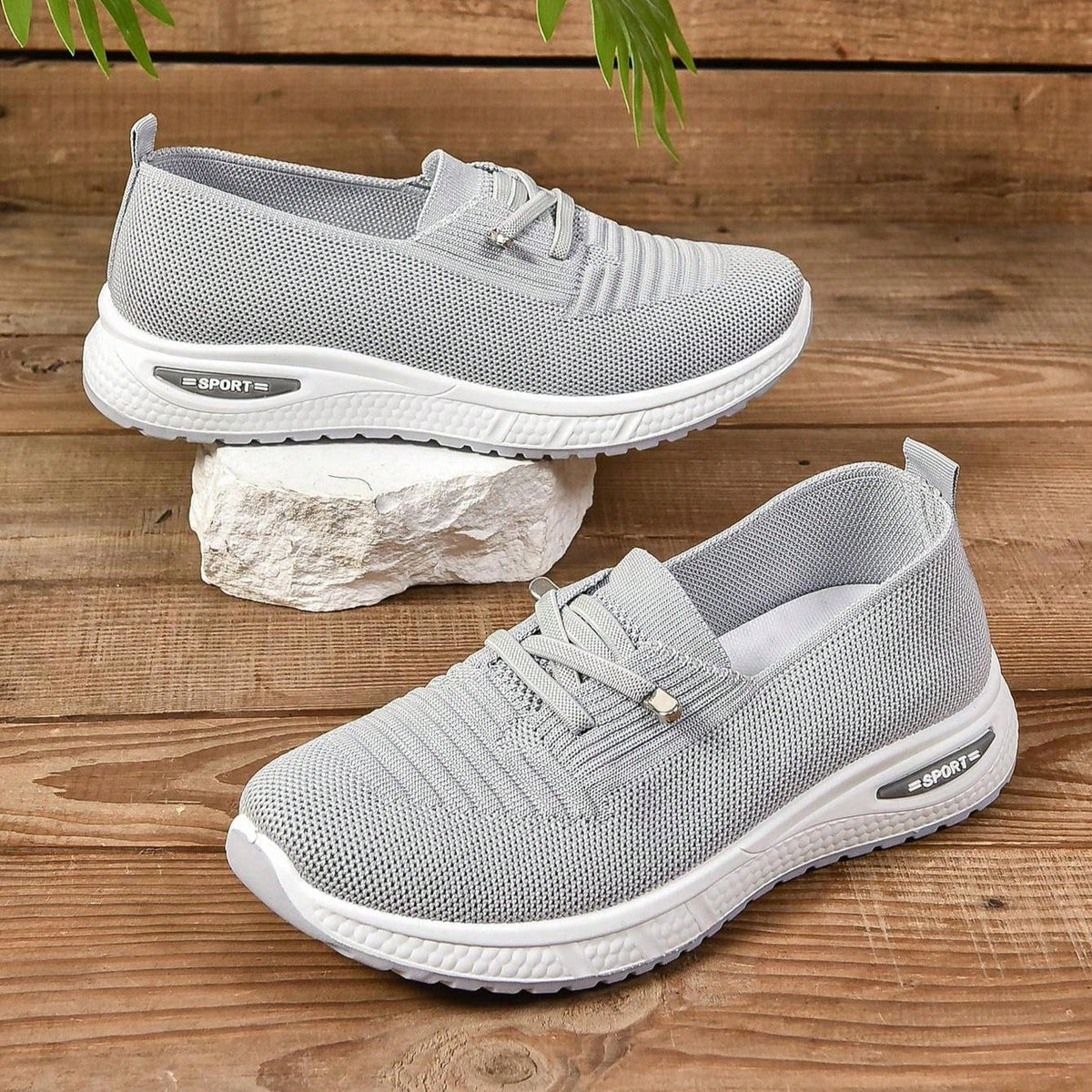 Baskets Femme Slip-On Bout Large Gris Clair