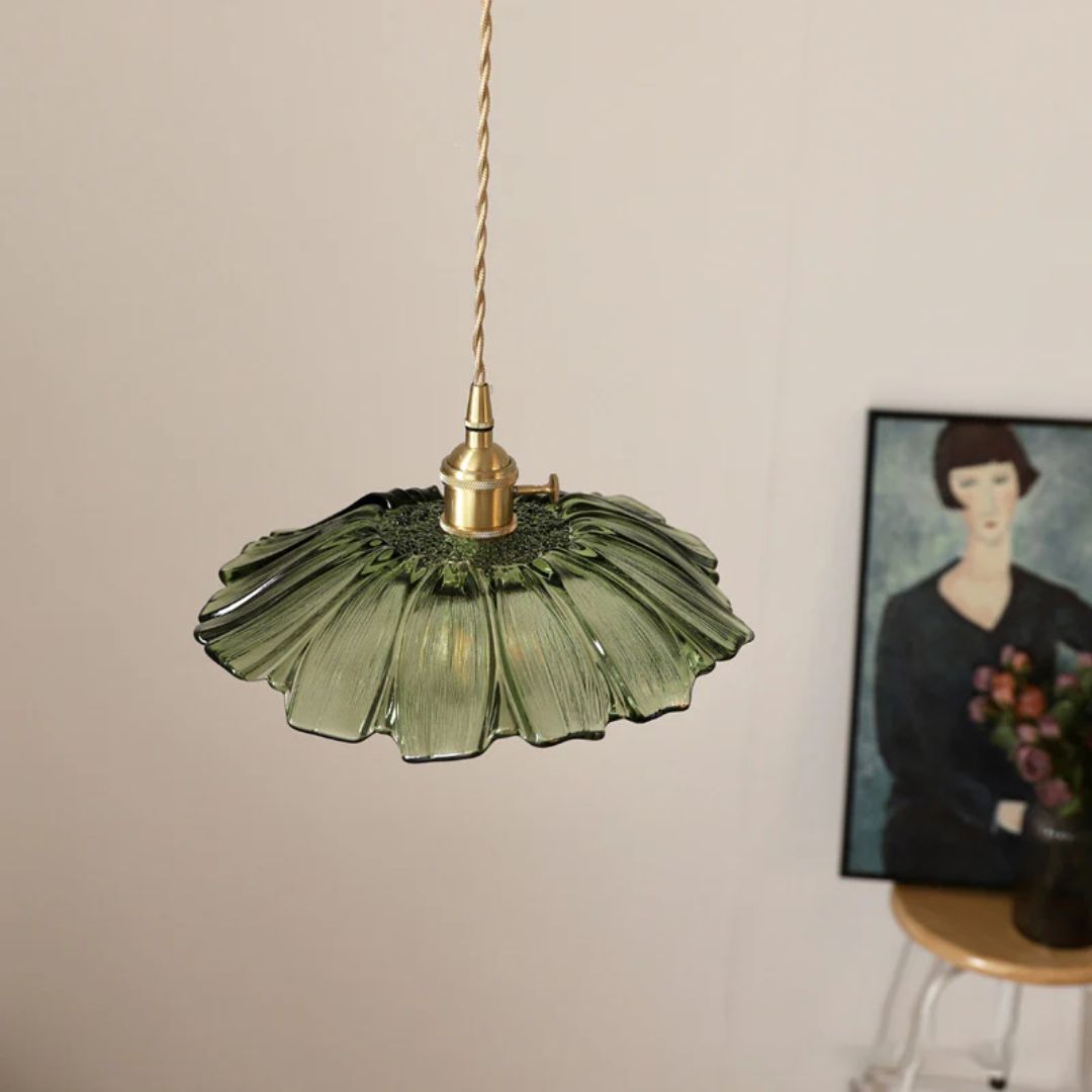 Flower-shaped pendant light – Deep red glass with a gold socket, perfect for the dining room or living room