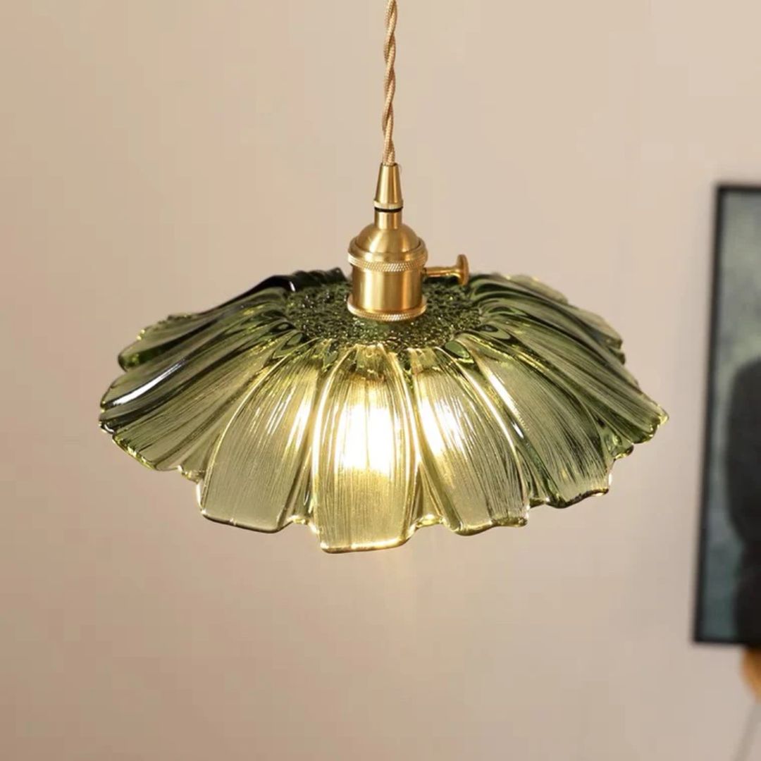 Flower-shaped pendant light – Deep red glass with a gold socket, perfect for the dining room or living room