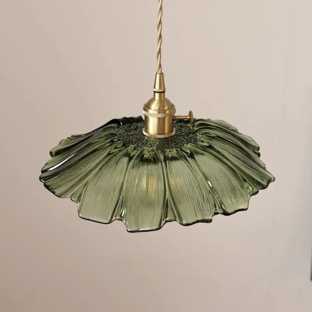 Flower-shaped pendant light – Deep red glass with a gold socket, perfect for the dining room or living room