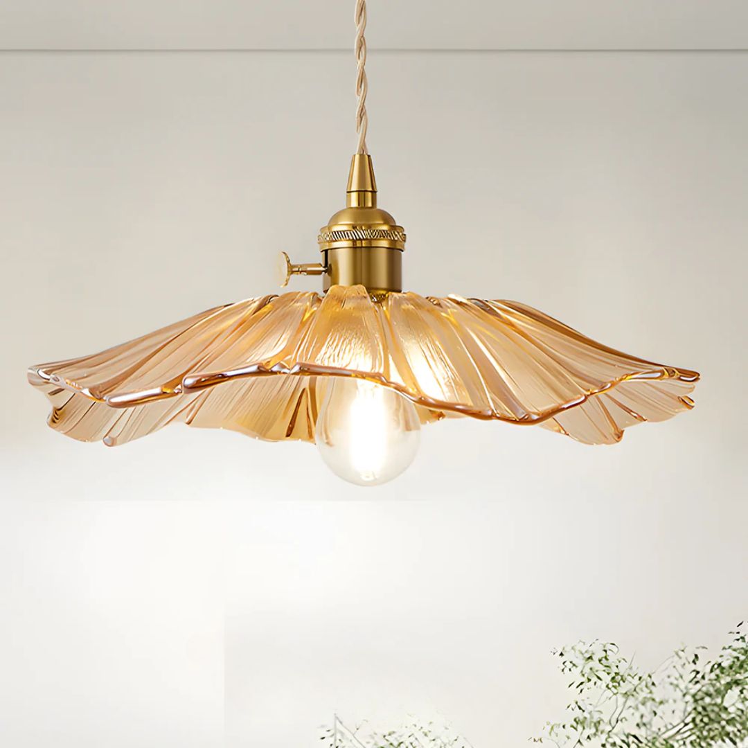 Flower-shaped pendant light – Deep red glass with a gold socket, perfect for the dining room or living room