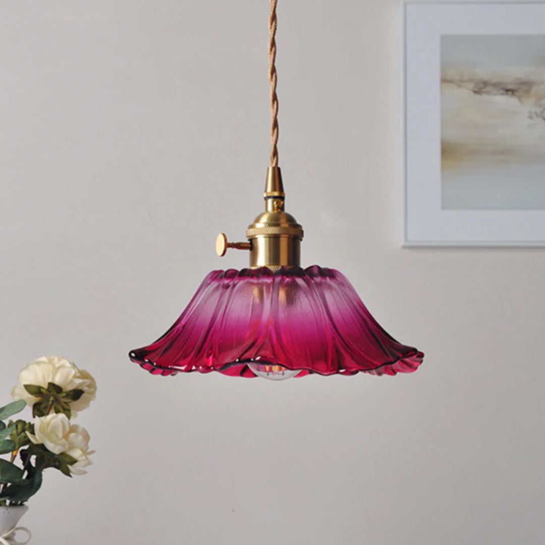 Flower-shaped pendant light – Deep red glass with a gold socket, perfect for the dining room or living room