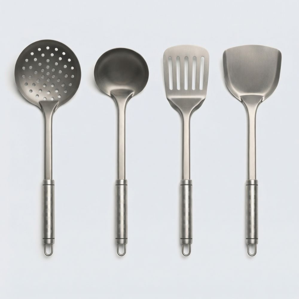 Set Cuisine Titane 3 Pièces – Poêle, Ustensiles et Planche à Découper