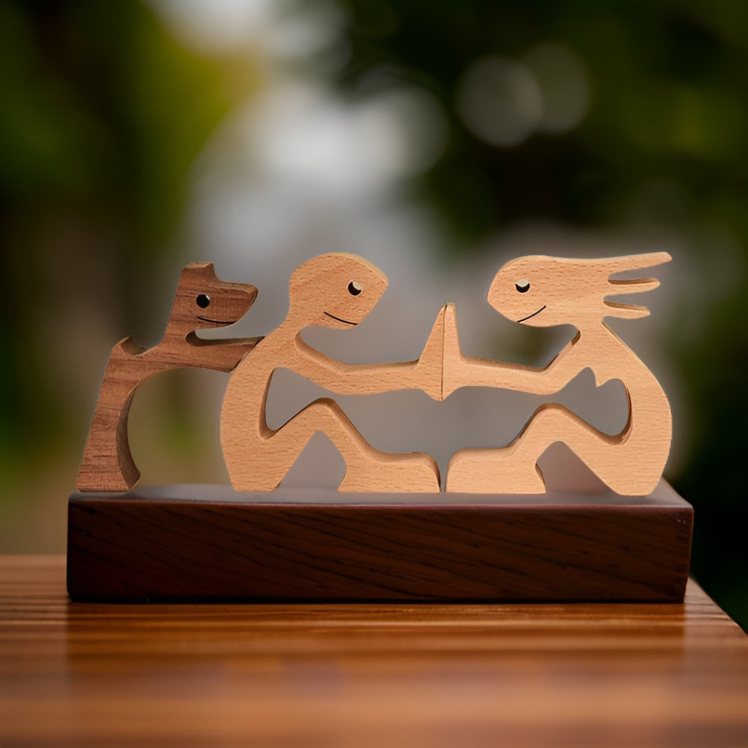 Statue en bois représentant un chien et son maître – Couleur naturelle, décoration artisanale pour le salon ou les amoureux des animaux