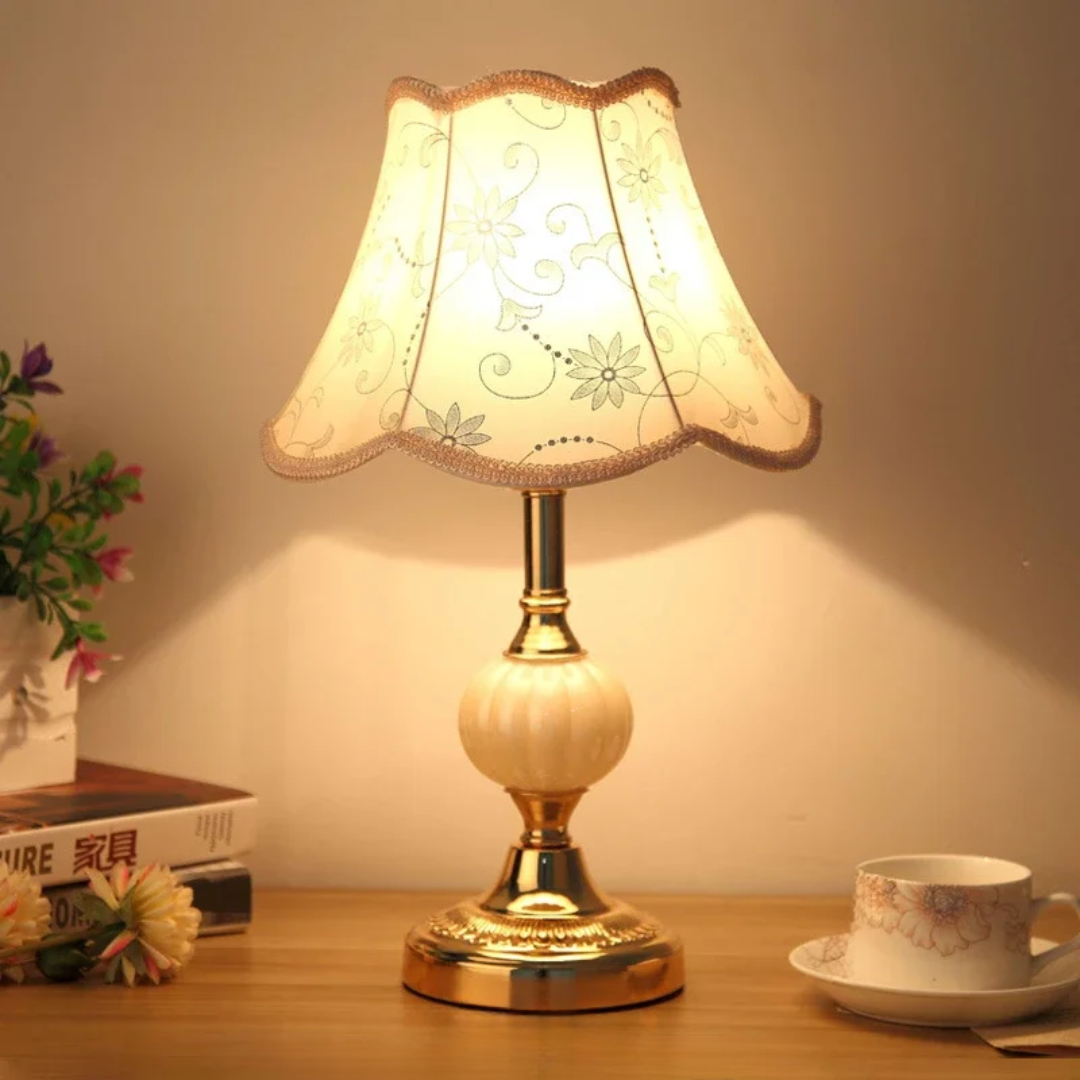 Lampa stołowa – metalowa lampa w stylu skandynawskim vintage do sypialni lub salonu