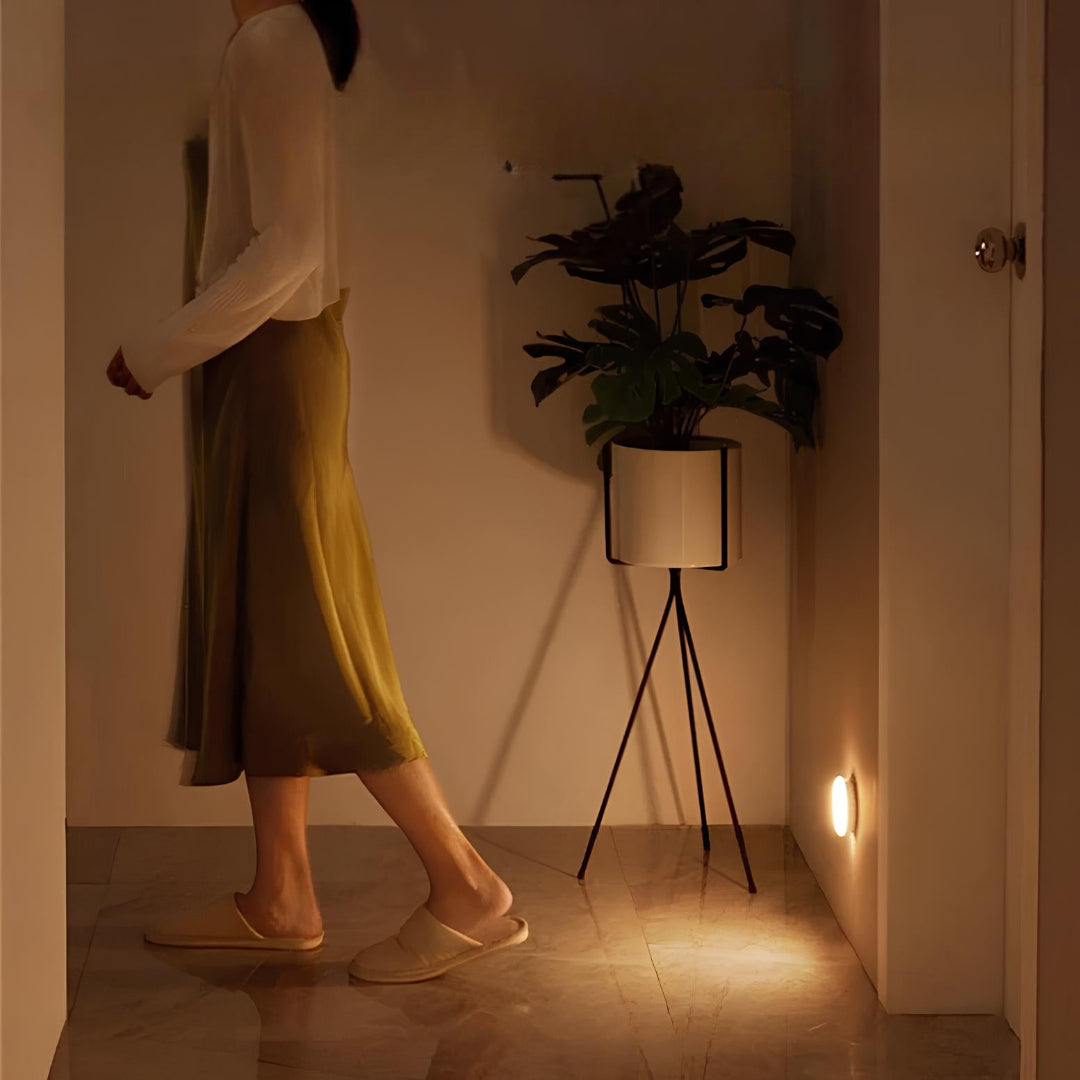 Lampe à détecteur de mouvement – Blanche, design écoénergétique pour couloir ou escalier