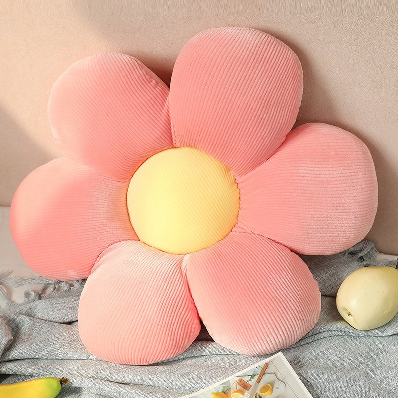 Flower-shaped cushion – Pink velvet, decorative accent for the living room or bedroom