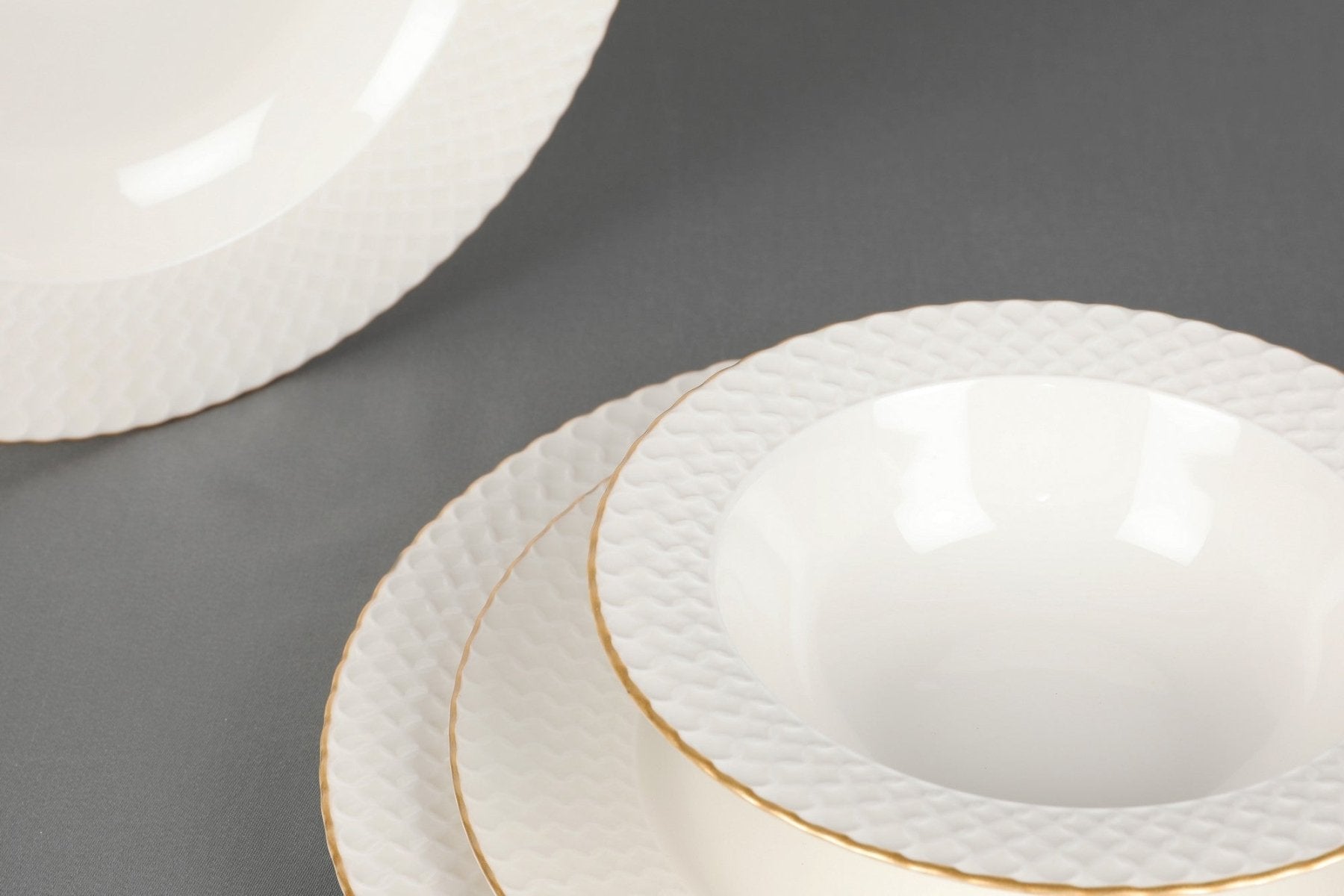 Juego de vajilla de porcelana – Blanco con detalles dorados, 24 piezas para 6 comensales, diseño moderno para la mesa del comedor