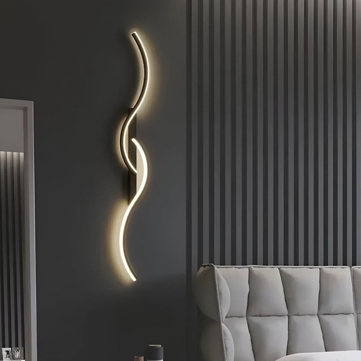 Applique Murale LED Design Courbe – Aluminium et Acrylique