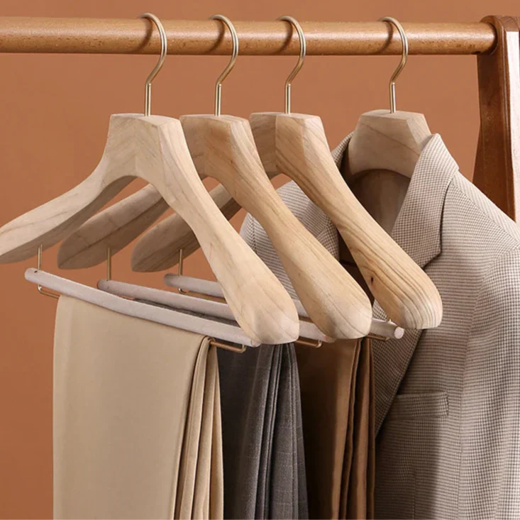 Wooden Hangers – Camphor Wood with Wide Shoulders, Set of 2 for Organizing Clothes in the Closet
