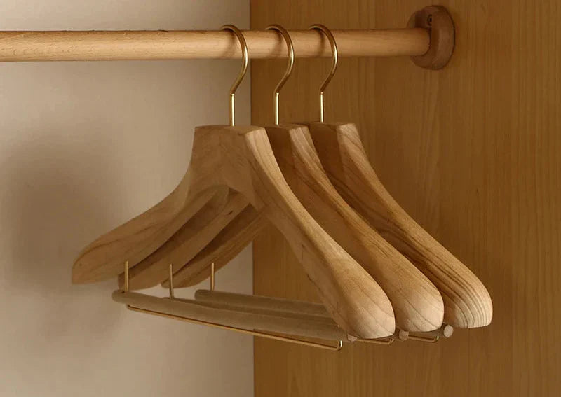 Wooden Hangers – Camphor Wood with Wide Shoulders, Set of 2 for Organizing Clothes in the Closet