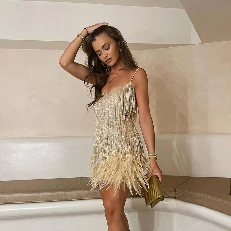 Robe Courte Femme à Plumes – Tenue de Soirée Glamour