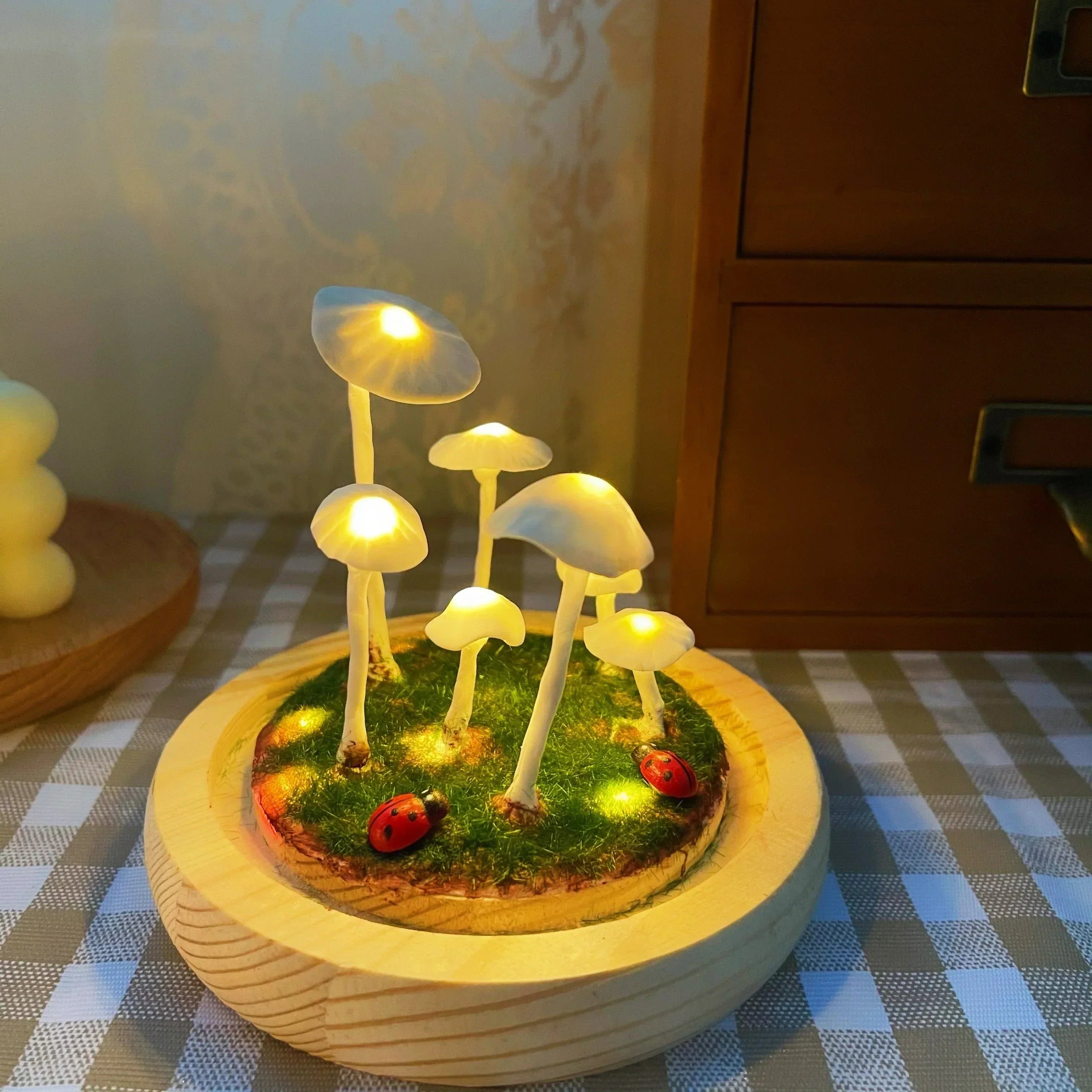 DIY Mushroom Lamp – Glass and Wood, Creative Table Decoration for the Living Room or Bedroom