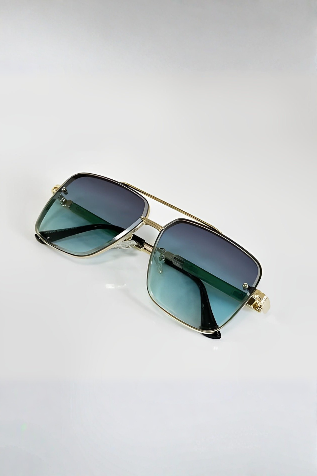 Lunettes de Soleil Aviateur Rétro Monture Dorée et Verres Dégradés UV400