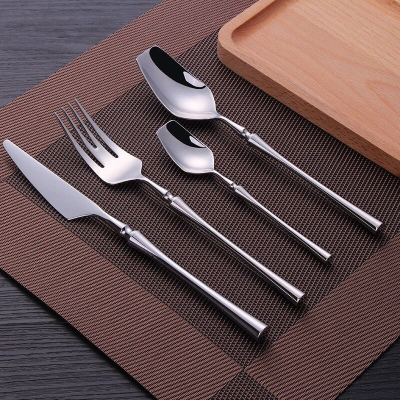 Stainless steel cutlery set – Elegant and ergonomic design for everyday use or a festive dining experience
