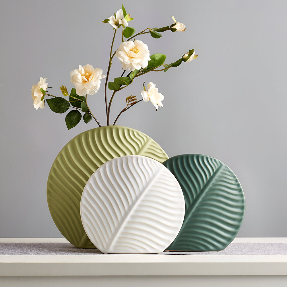 Scandinavian Vase – Handcrafted Ceramics and Neutral Tones for Modern Living Room Decor