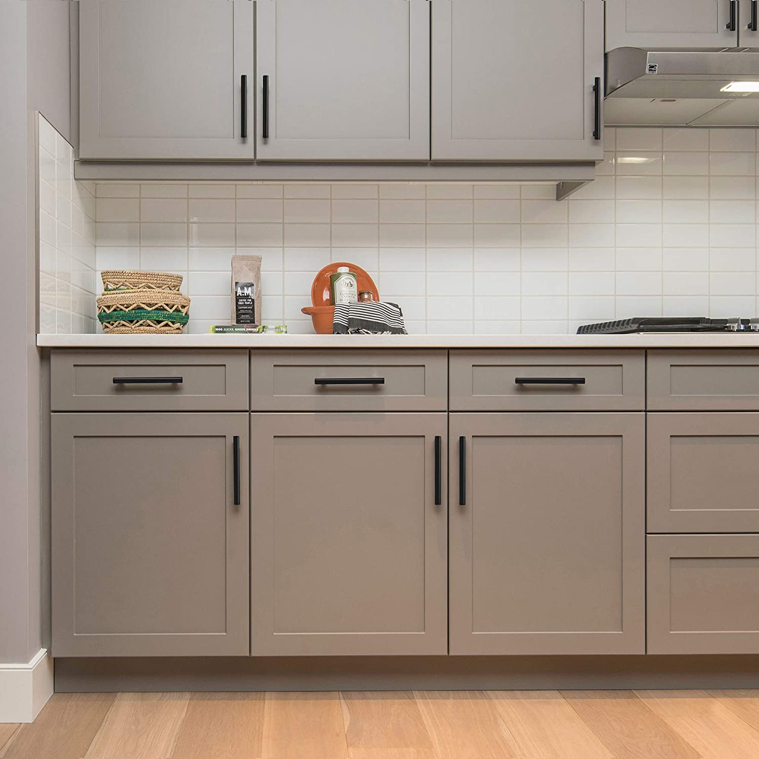 Tiradores de cocina de acero inoxidable negro: diseño moderno para armarios domésticos