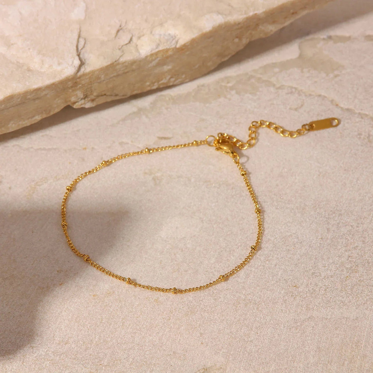 Bracelet de Cheville Plaqué Or avec Zircons, Ajustable et Résistant à l'Eau