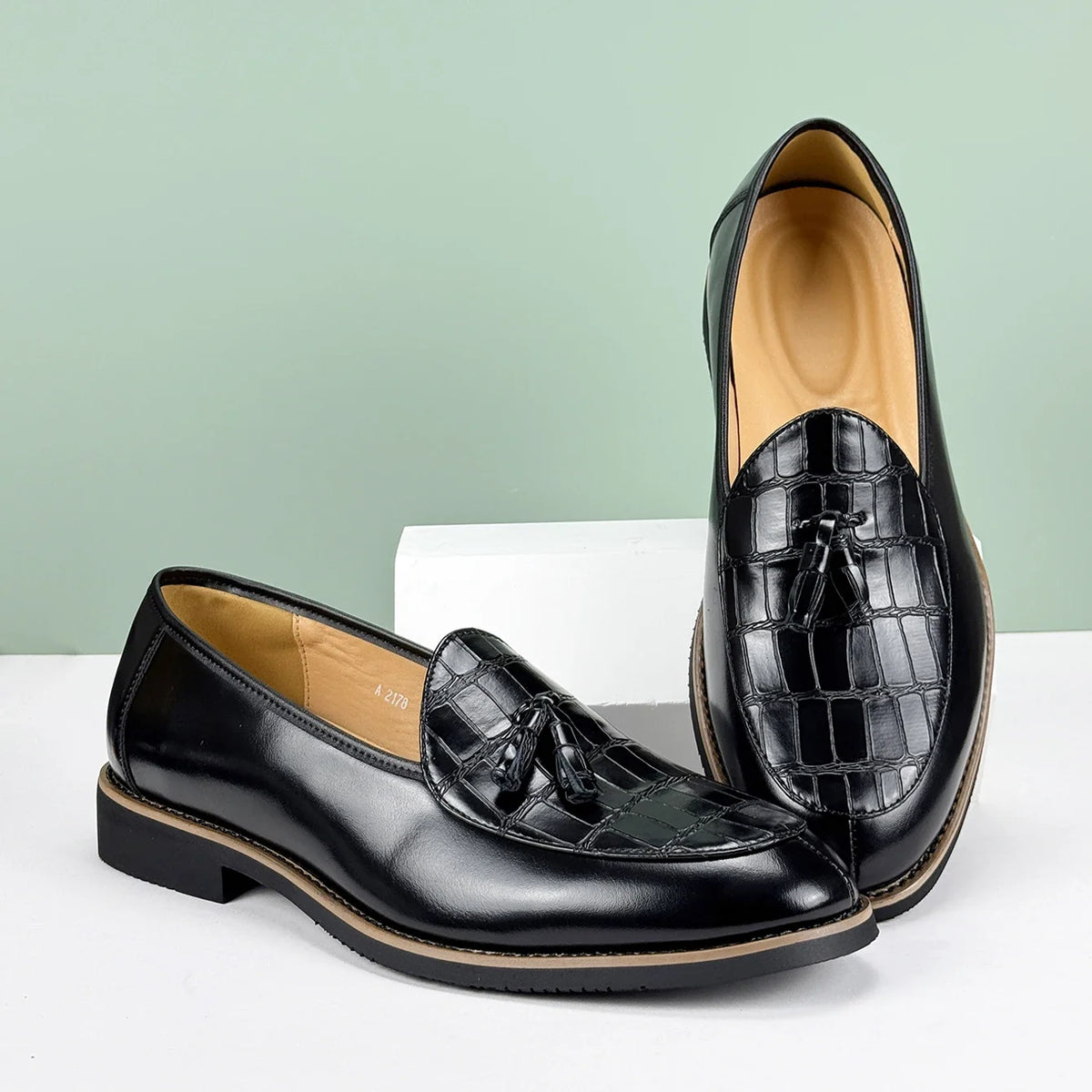 Mocassin Homme en Cuir Italien à Pampilles, Empiècement Effet Croco