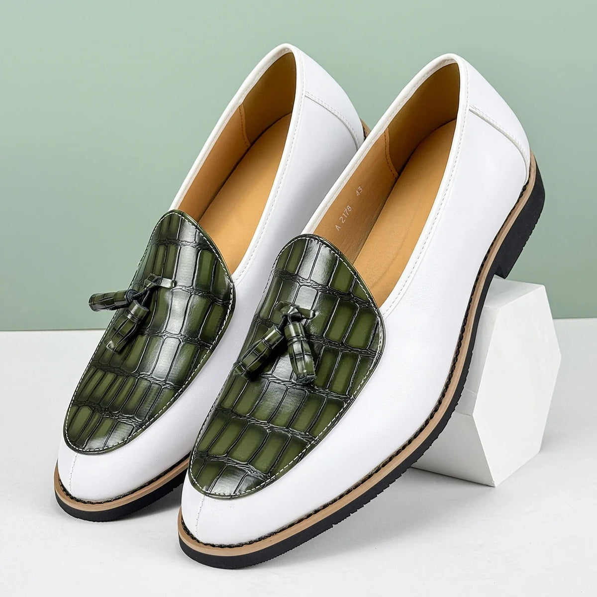 Mocassin Homme en Cuir Italien à Pampilles, Empiècement Effet Croco