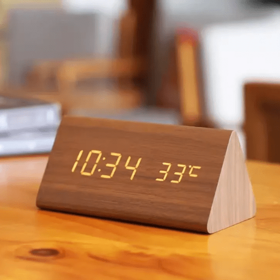 LED Wooden Clock – Natural Wood Finish, Elegant, and Voice-Controlled for the Living Room or Bedroom