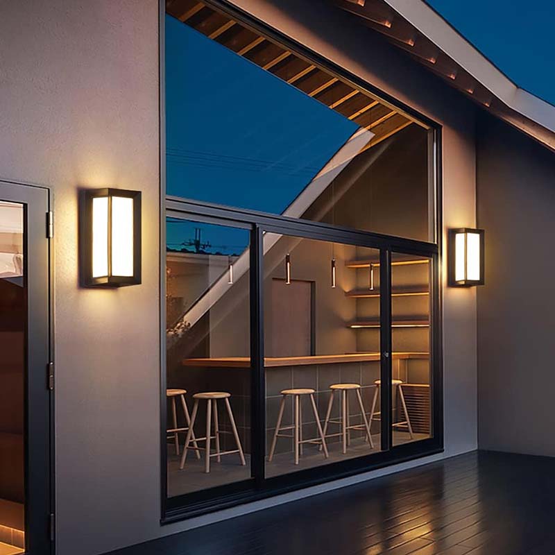 Motion-Sensor Wall Light – Black, Waterproof LED for the Garden, Porch, or Driveway