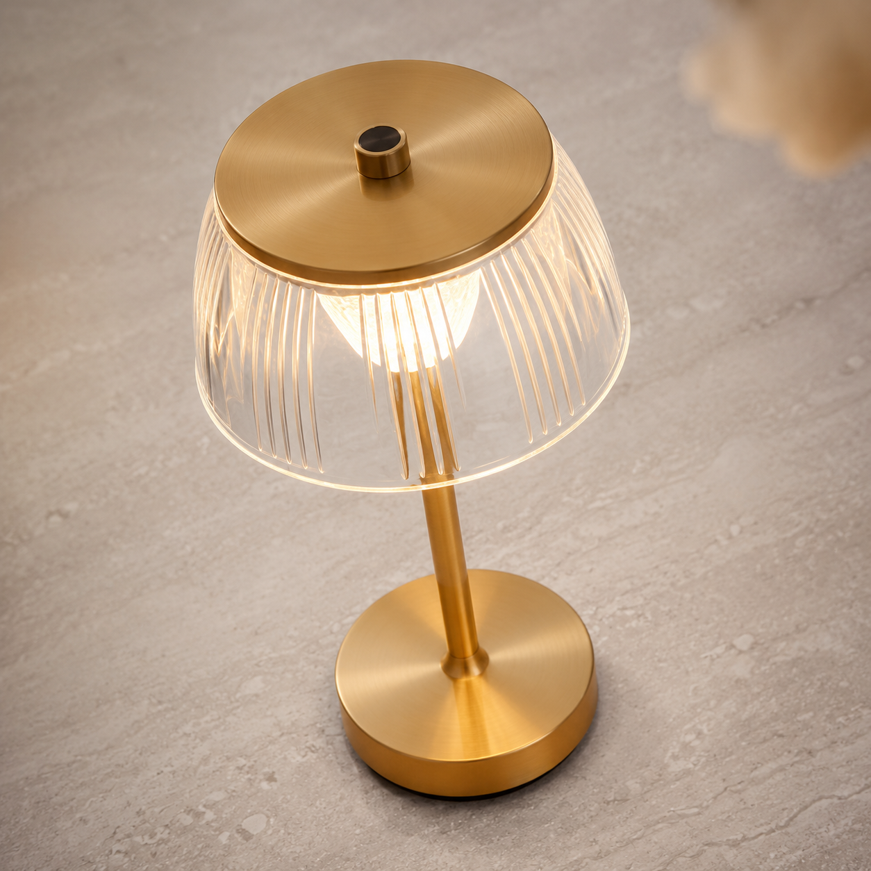 Rechargeable crystal table lamp – Gold, dimmable design for the bedroom or living room