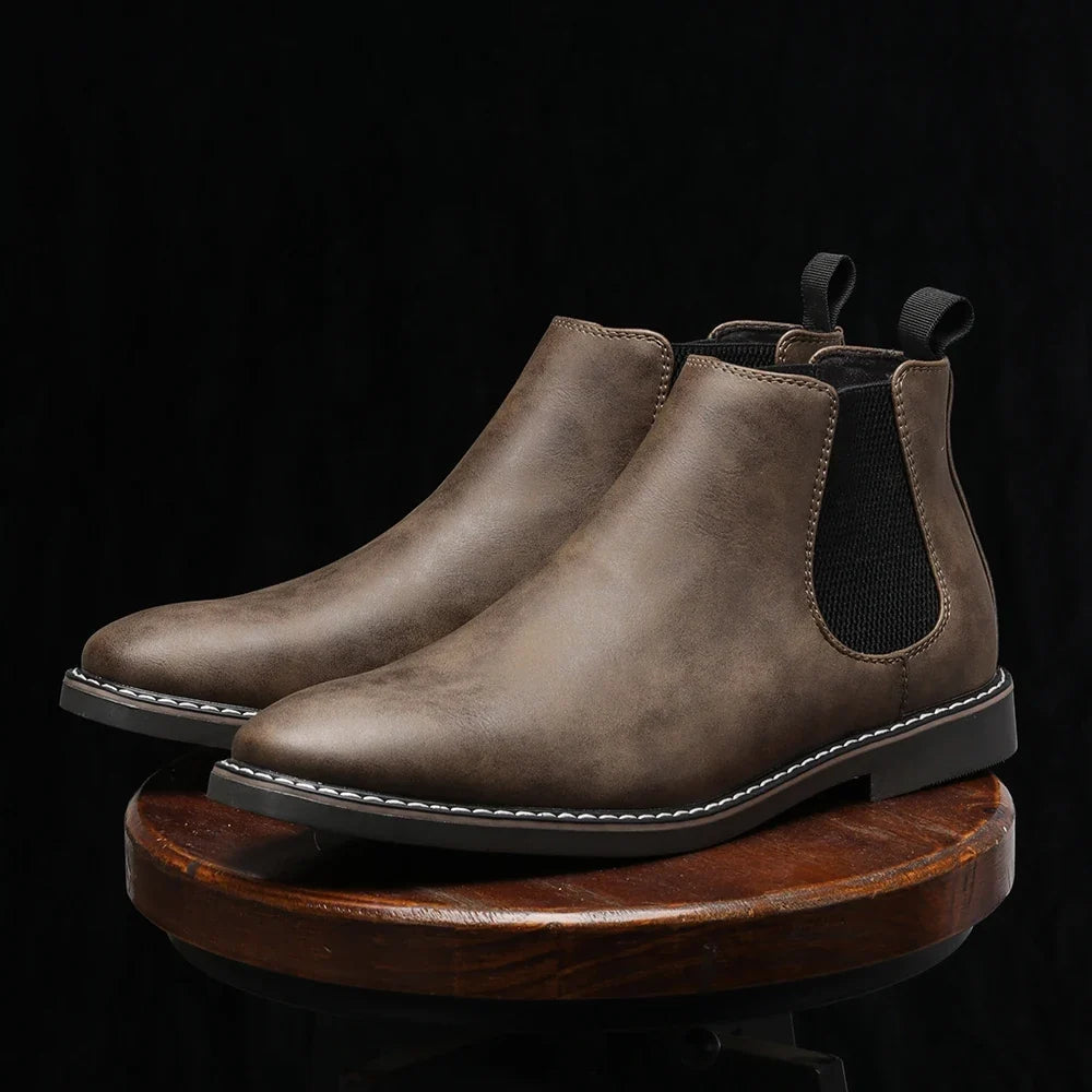 Heren Chelsea Boots met Elastische Zijpanelen in mocha, Klassiek Design