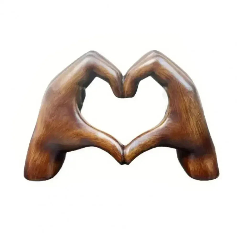 Wooden Figurine – Natural Wood Grain, Symbolic Heart for Living Room or Bedroom Decor