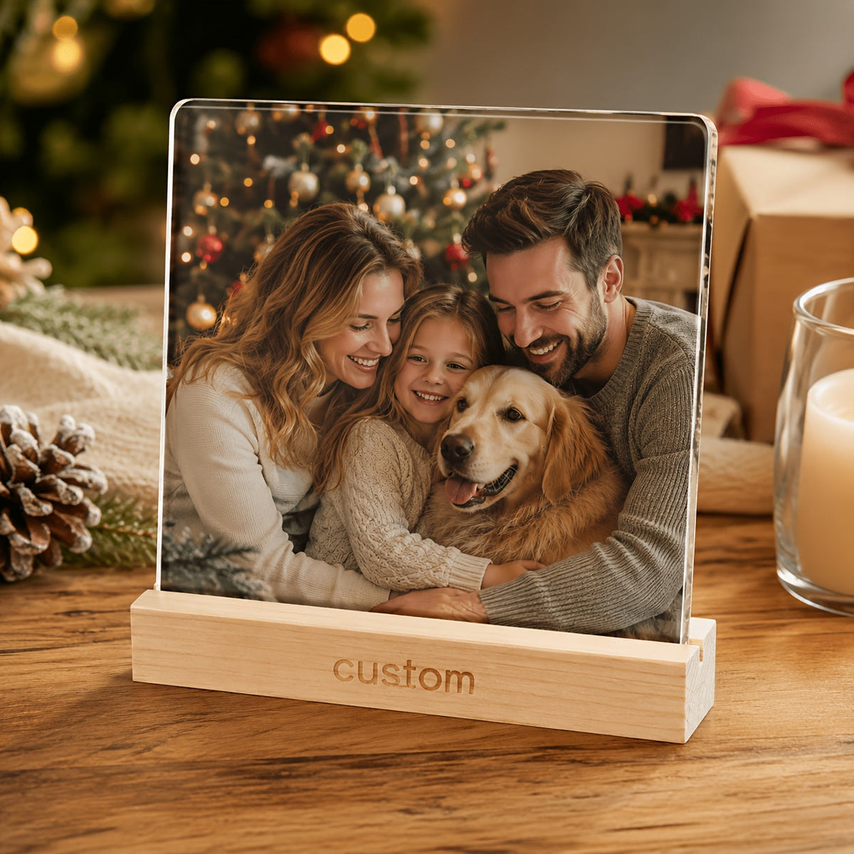 Akrylowa ramka na zdjęcie 10 x 10 cm - personalizowany nadruk Twojego zdjęcia | podstawka z drewna sosnowego - widok produktu 3 | Ionotix