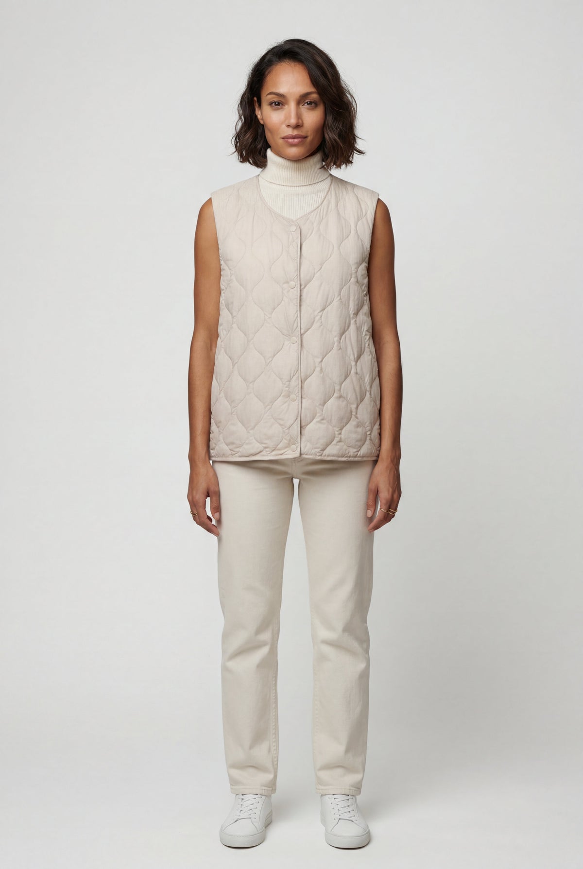 Ivory Diamond-quilted Sleeveless Bodywarmer Vest with Snap Closure - Photo 3