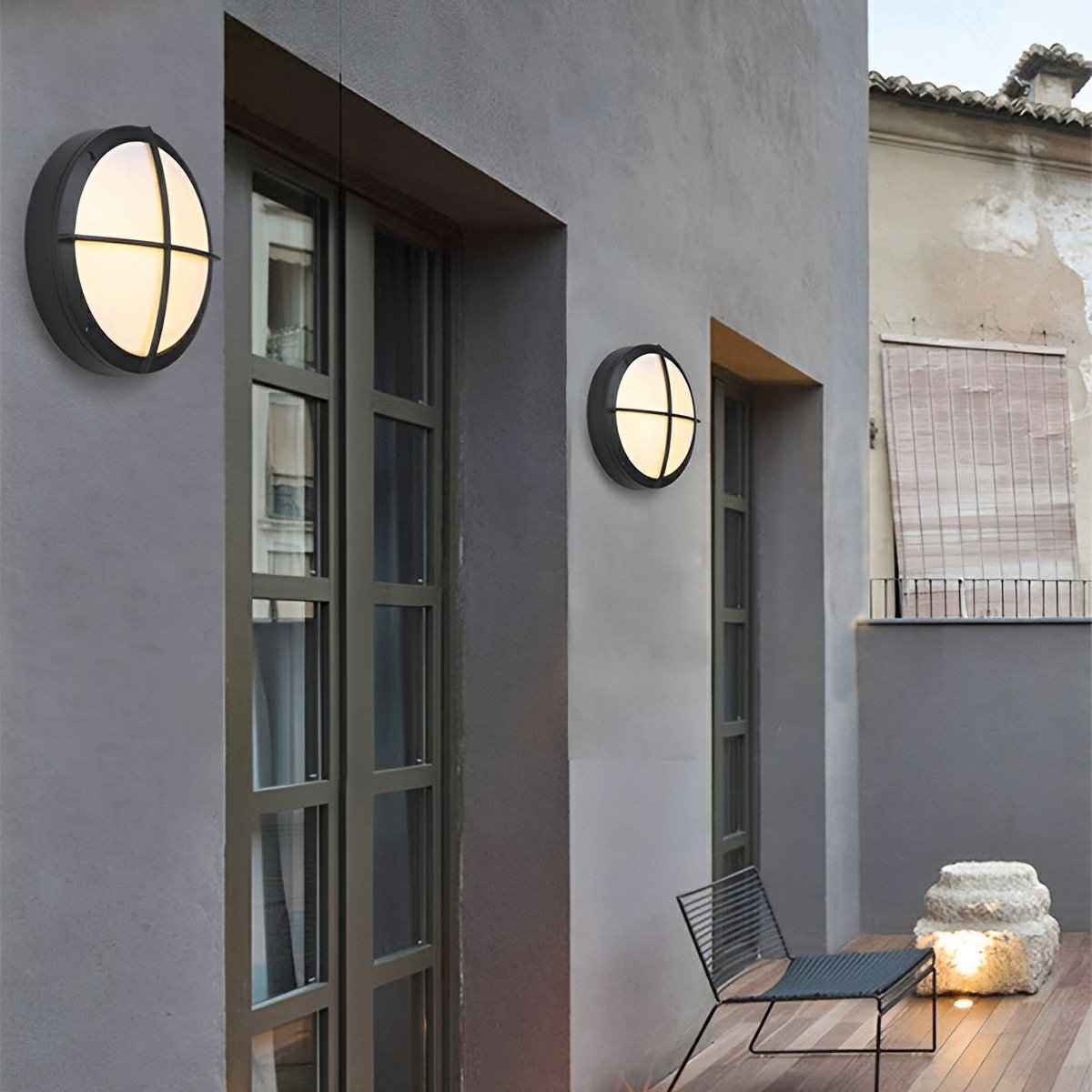Modern Outdoor Wall Sconce – Black or White, Minimalist Design for Porches, Gardens, or Patios