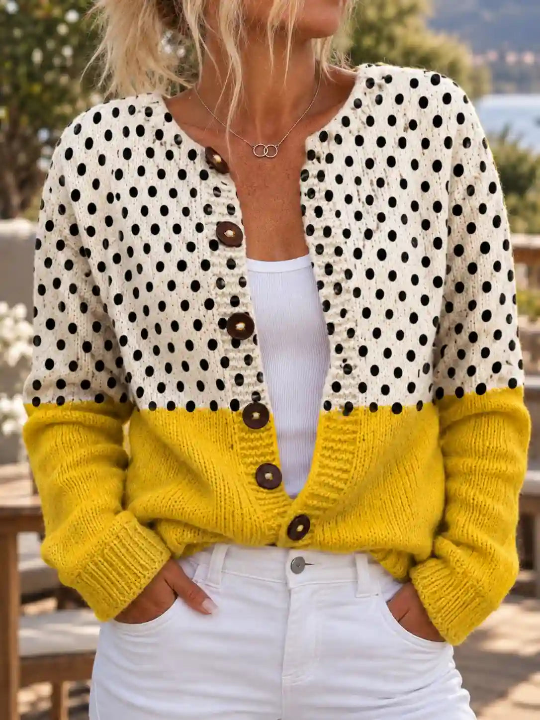 Gilet Femme à Pois Boutonné Devant Poignets Côtelés