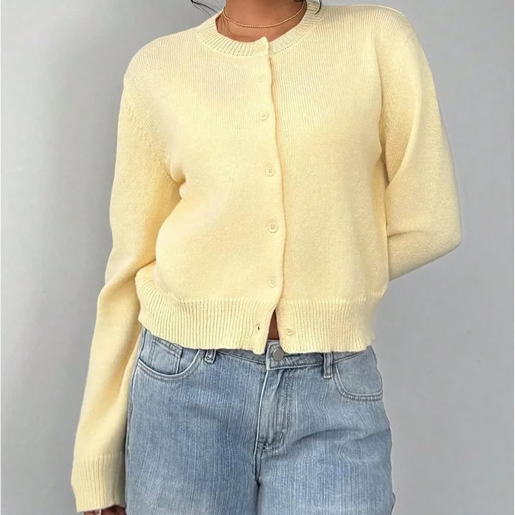 Oda Cropped Button Front Cardigan_2