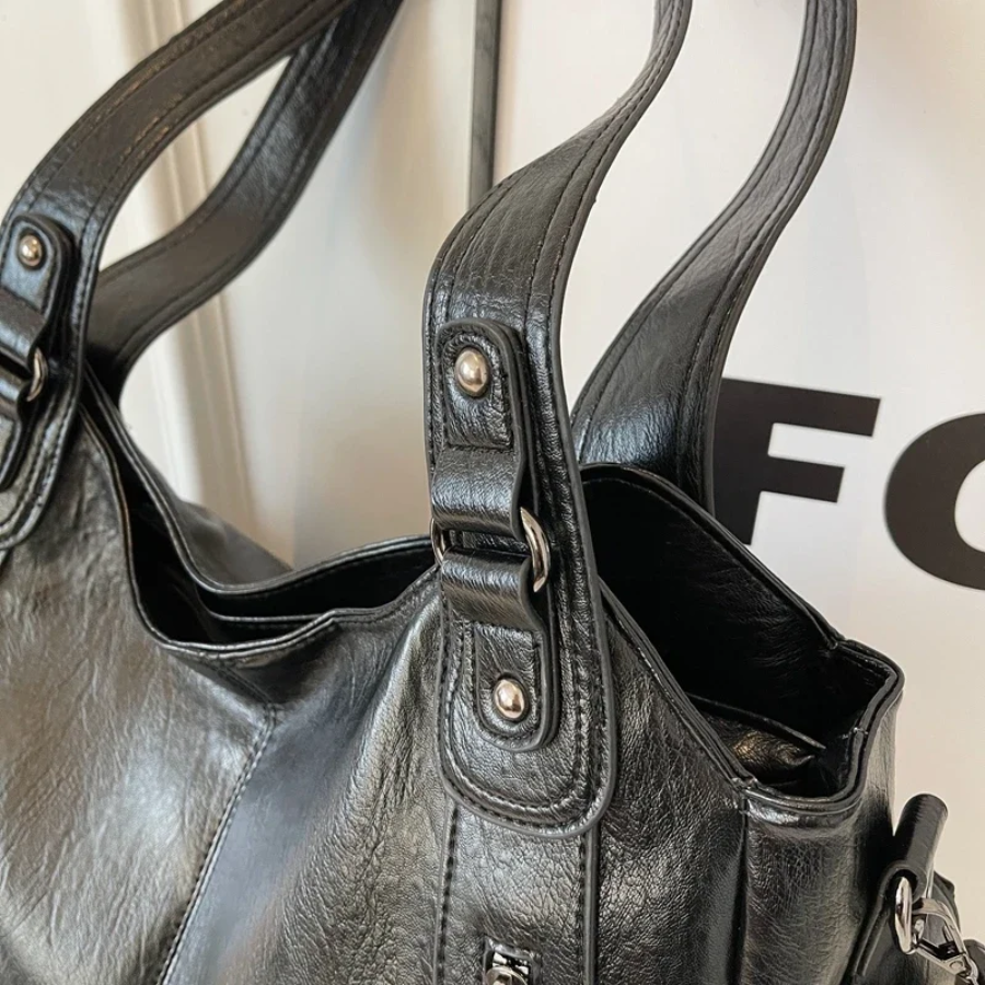 Sac à Épaule Femme en Cuir Végan - Design Structuré Multi-Poches