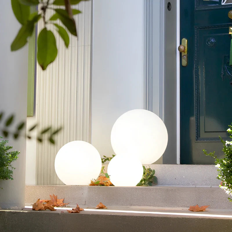 Lampe de jardin sphérique – Résistante aux intempéries, multicolore avec télécommande pour la décoration extérieure et intérieure