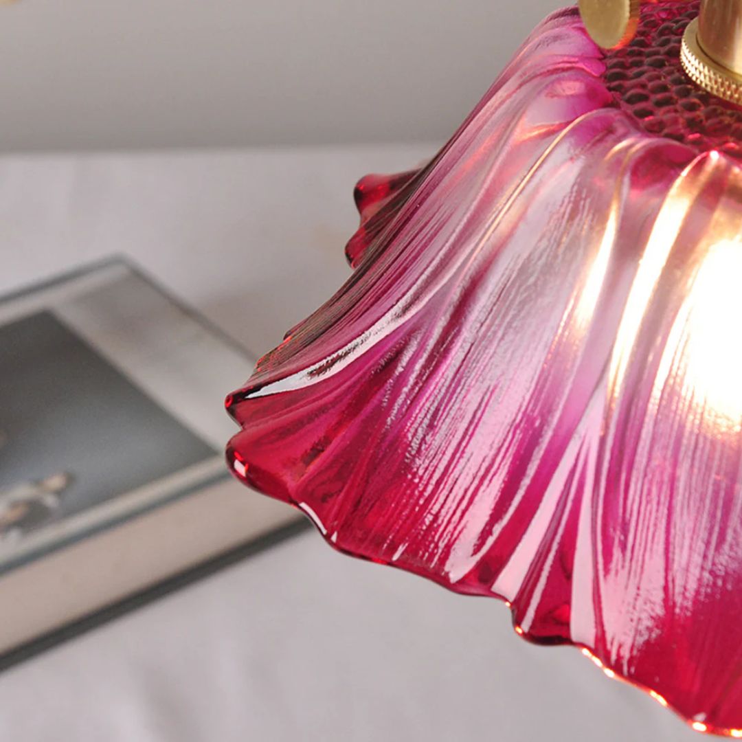Flower-shaped pendant light – Deep red glass with a gold socket, perfect for the dining room or living room