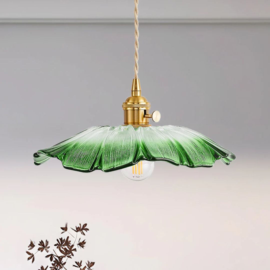 Flower-shaped pendant light – Deep red glass with a gold socket, perfect for the dining room or living room