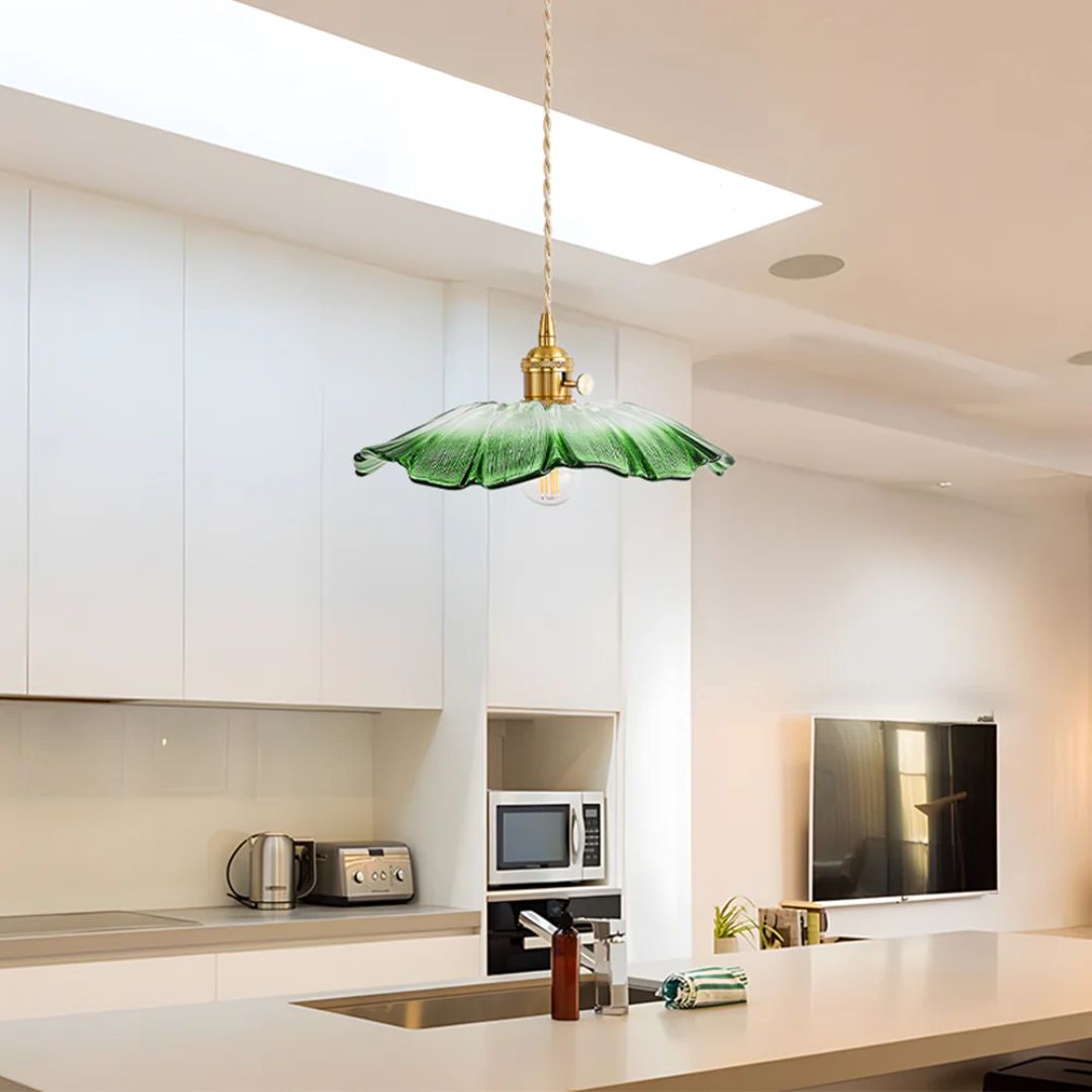 Flower-shaped pendant light – Deep red glass with a gold socket, perfect for the dining room or living room