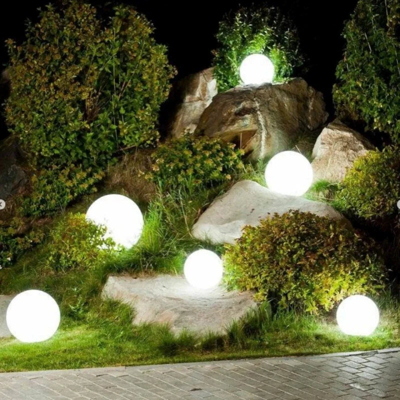 Lampe de jardin sphérique – Résistante aux intempéries, multicolore avec télécommande pour la décoration extérieure et intérieure