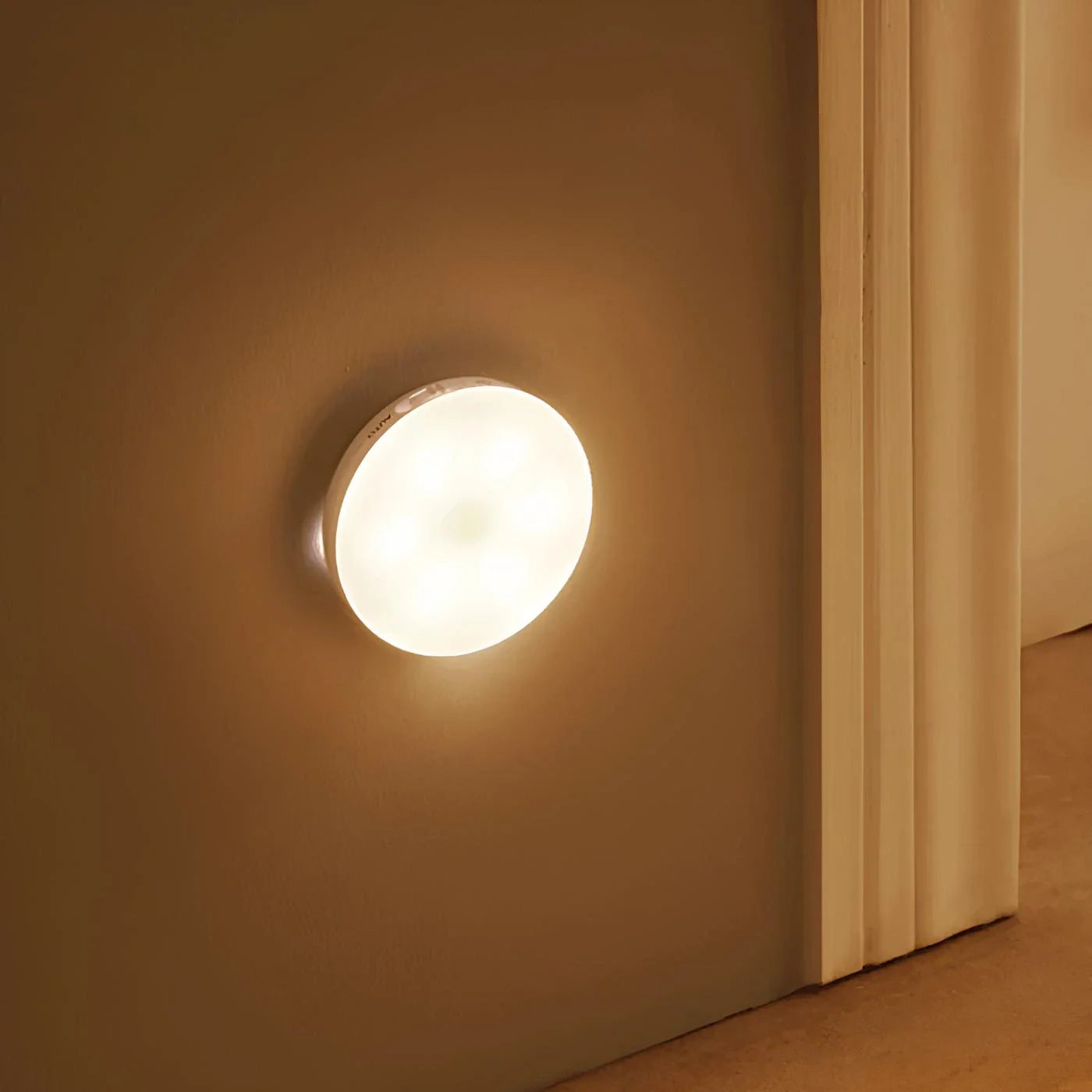 Lampe à détecteur de mouvement – Blanche, design écoénergétique pour couloir ou escalier