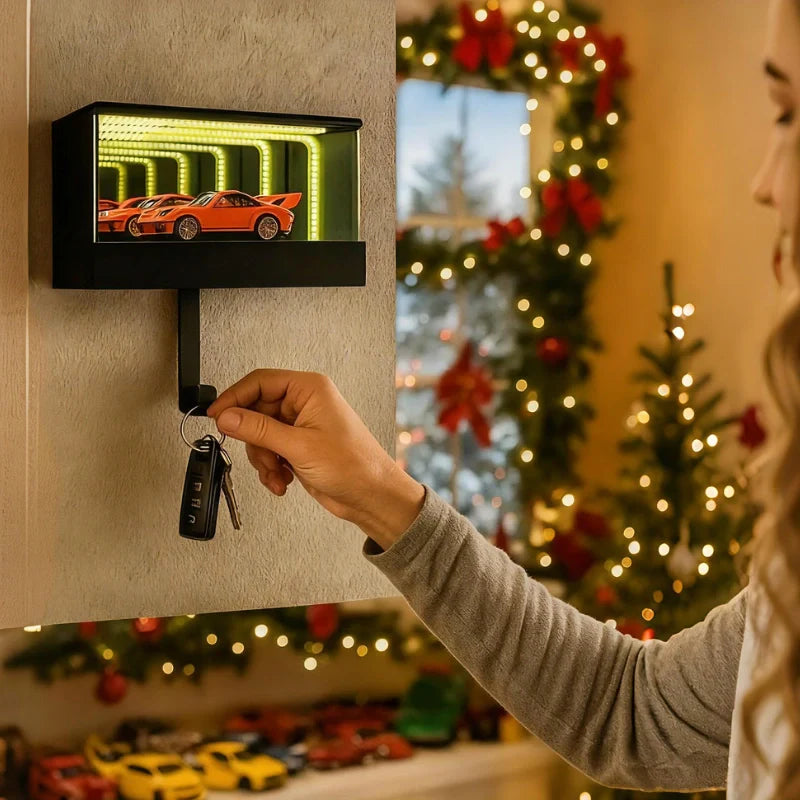 Light-up keychain – Modern, infinite mirror effect with motion sensor for entryways or hallways