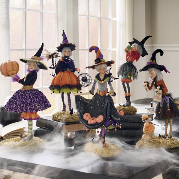 Figurka czarownicy z żywicy – wielokolorowa, wykonana ręcznie z dbałością o najdrobniejsze szczegóły, do dekoracji wnętrz na Halloween