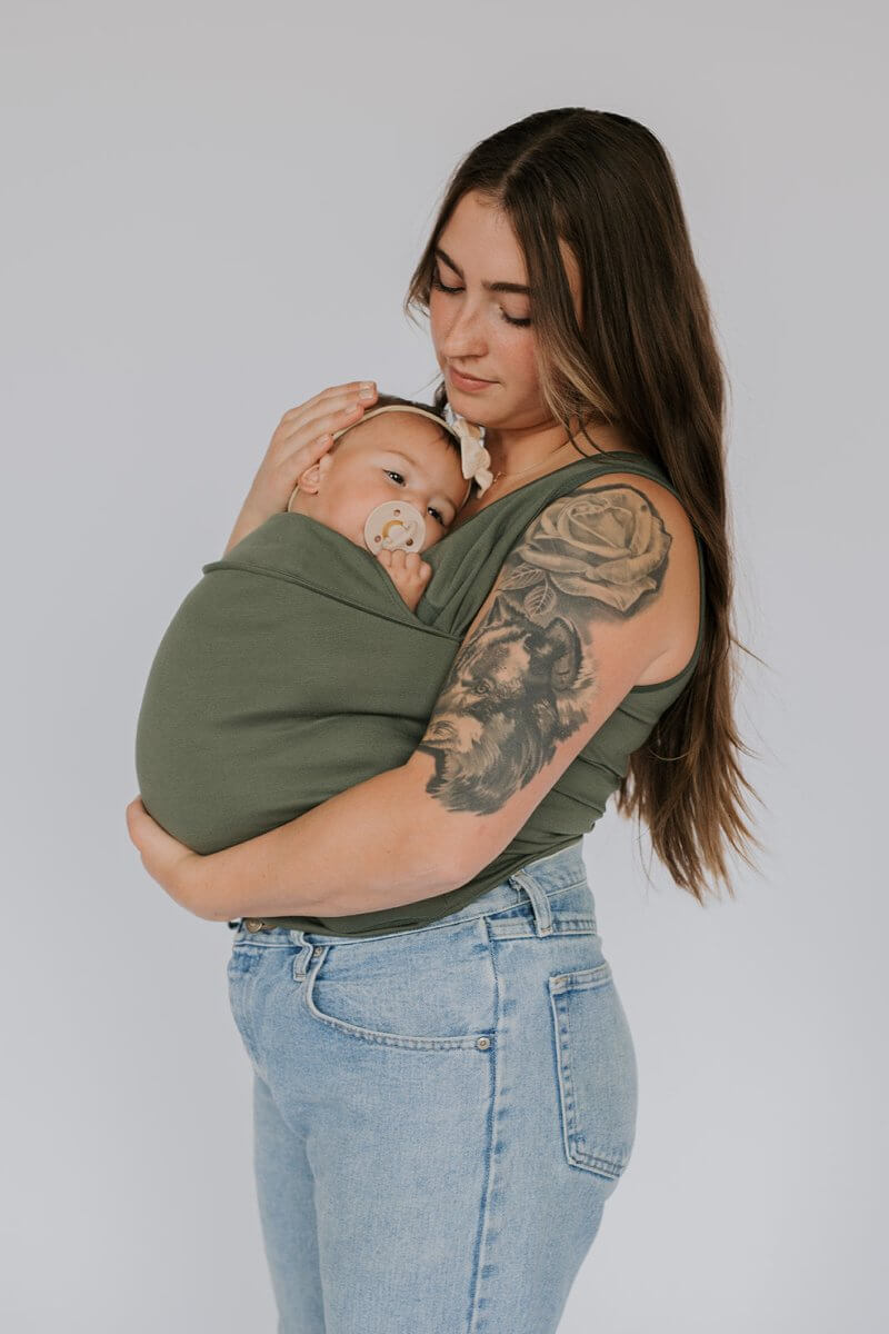 Baby Carrier T-Shirt – Black, Gray, or Army Green: Functional and Stylish for Active Parents