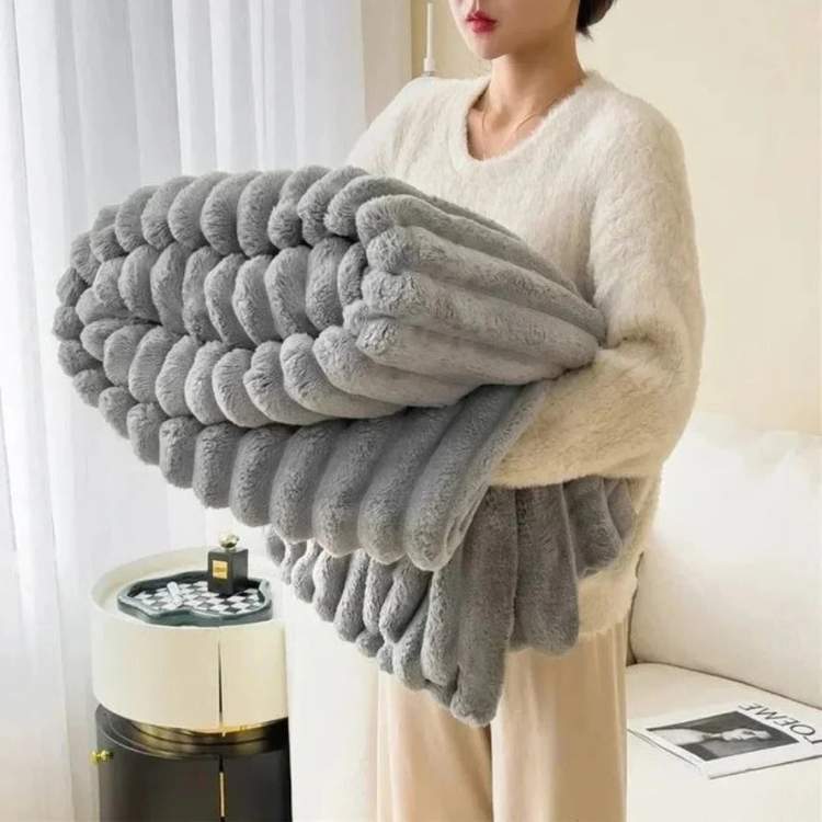 Cuddly Plush Fur Blanket – Light Warm and Elegant Comfort 8