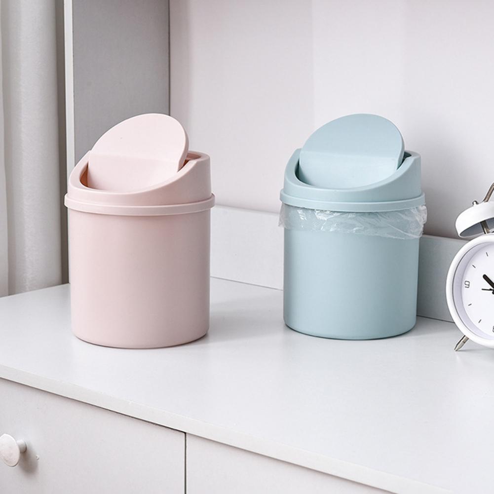 Compact Trash Can with Lid – Black, Stylish Design for the Office or Home Office