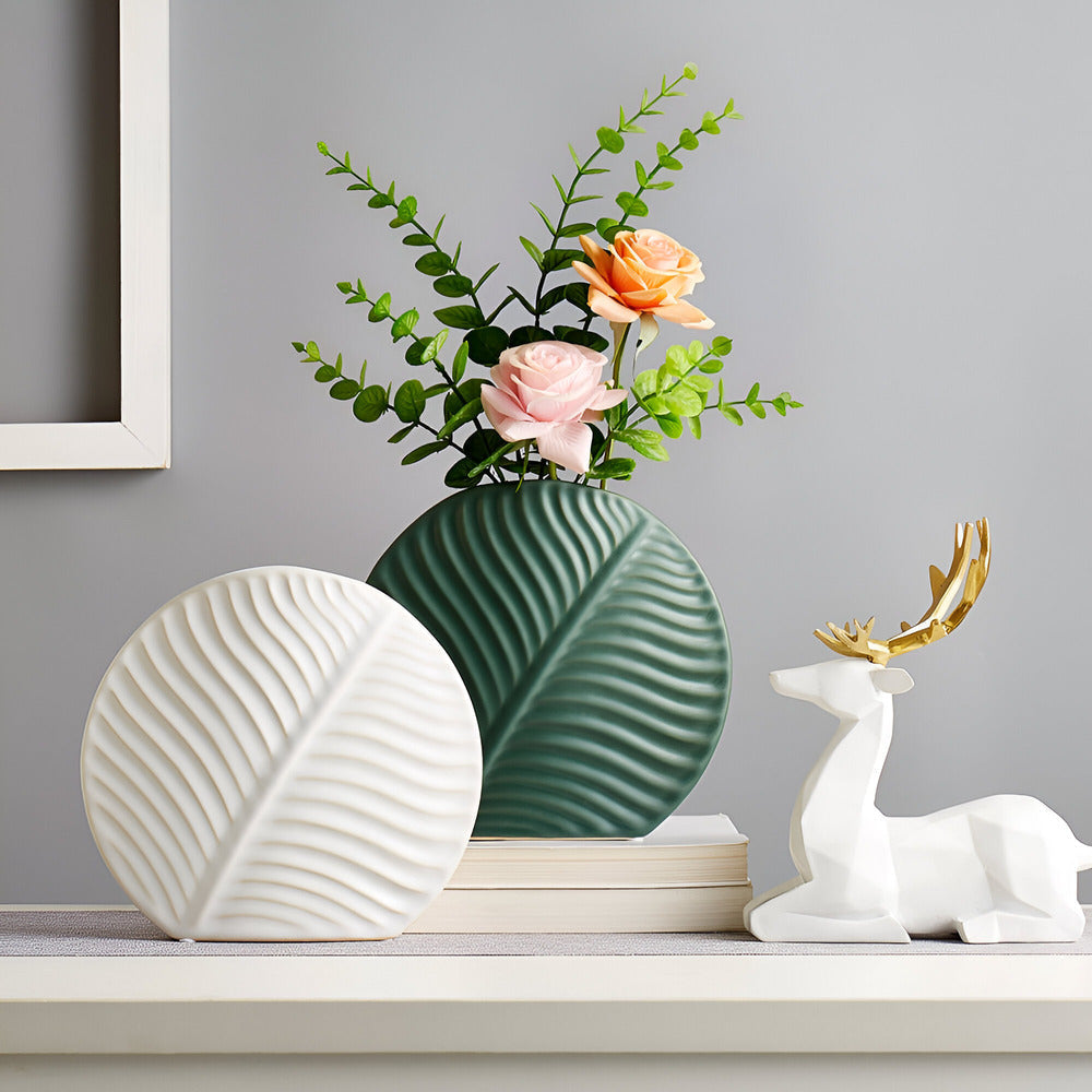 Scandinavian Vase – Handcrafted Ceramics and Neutral Tones for Modern Living Room Decor