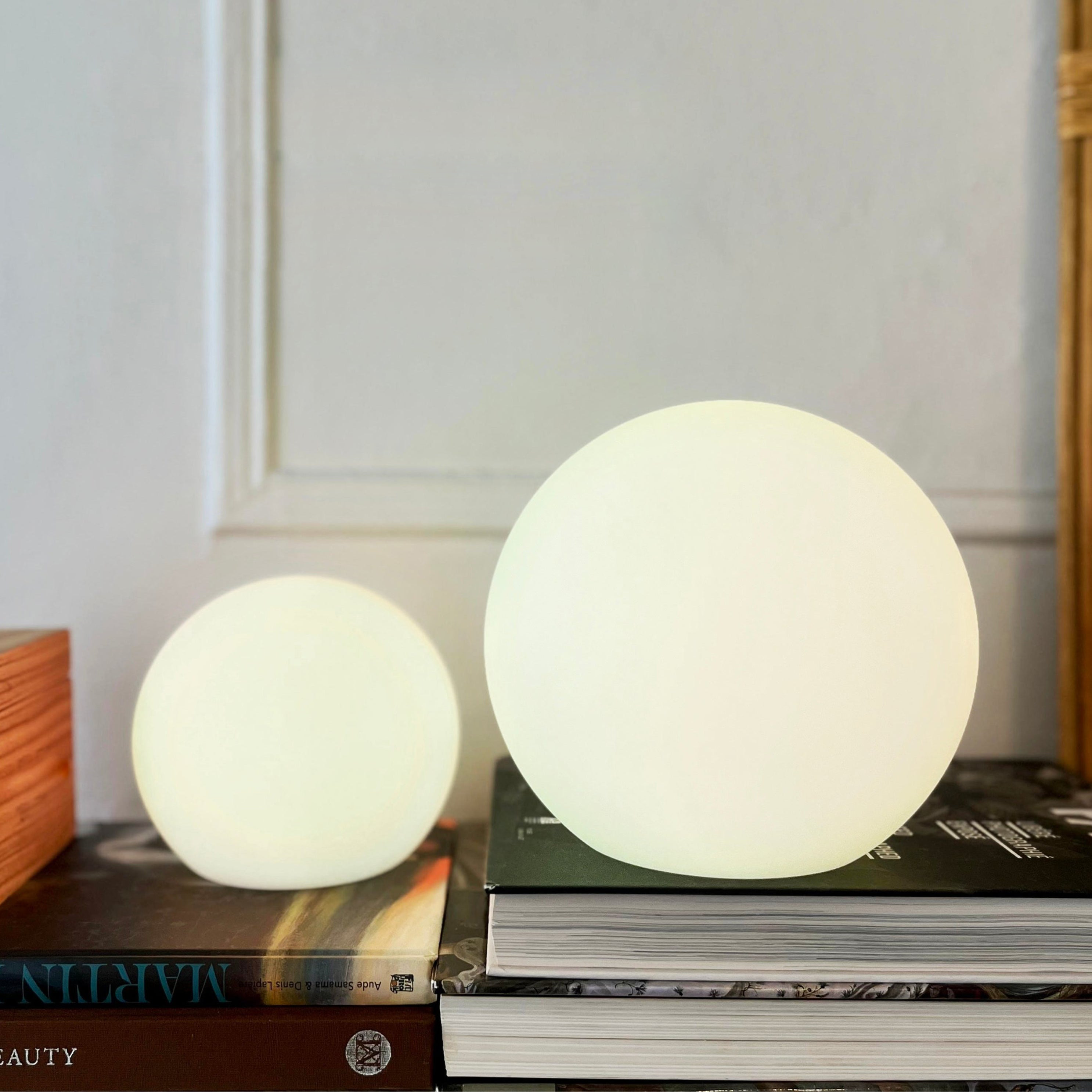 Lampe de Table LED Sans Fil – Écouteurs, Dimmable et Étanche pour Intérieur et Extérieur